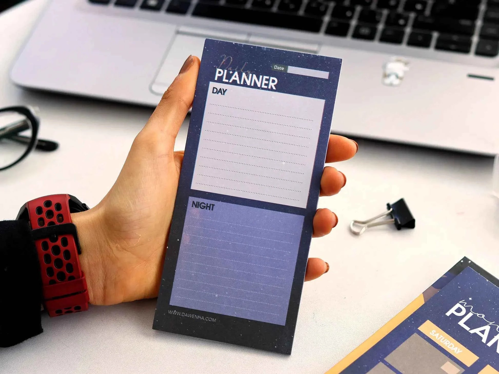 Spaceship Desk Calendar calendar Dawenha | دونها