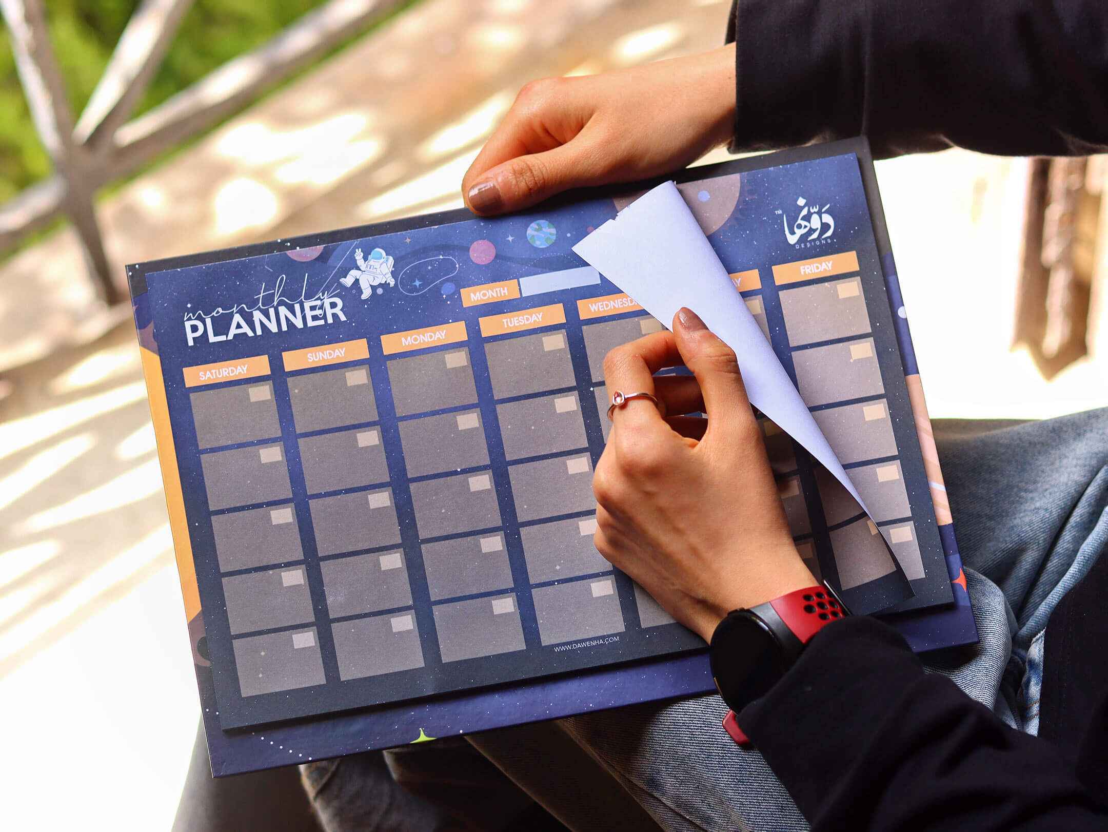 Spaceship Desk Calendar calendar Dawenha | دونها