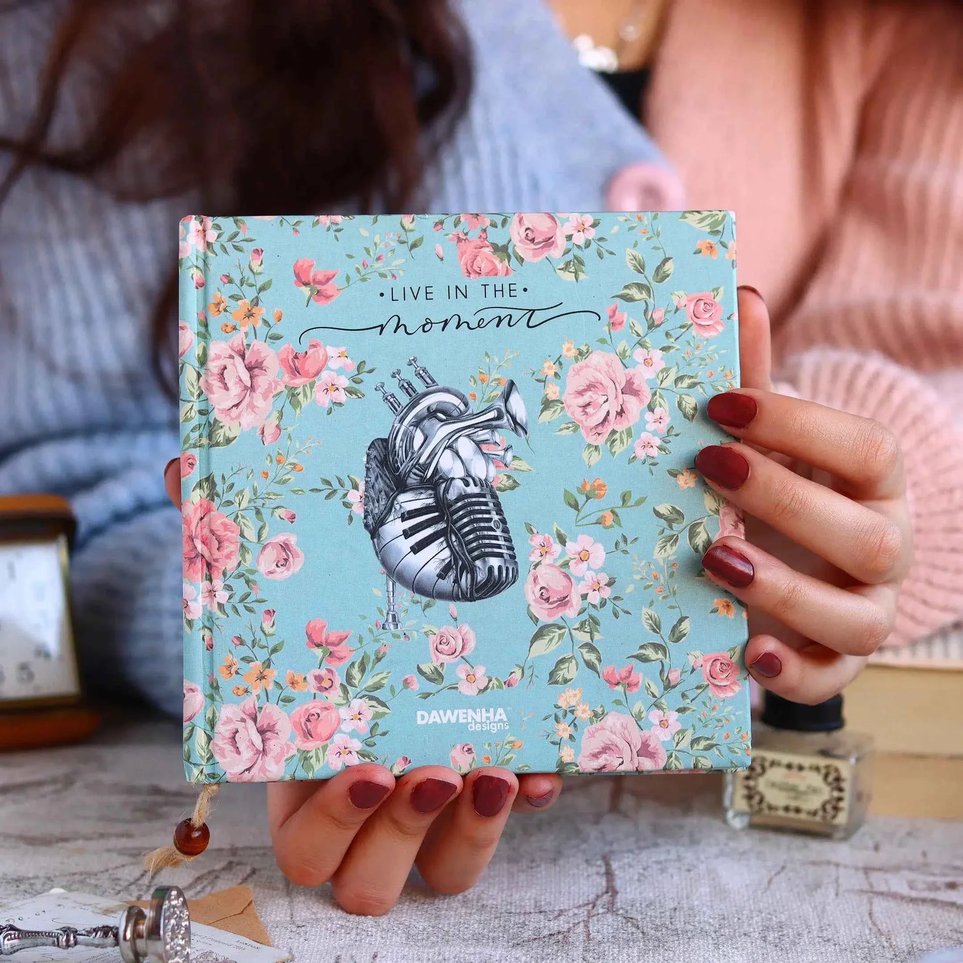 Live in The Moment | Vintage Notebook notebook Dawenha | دونها