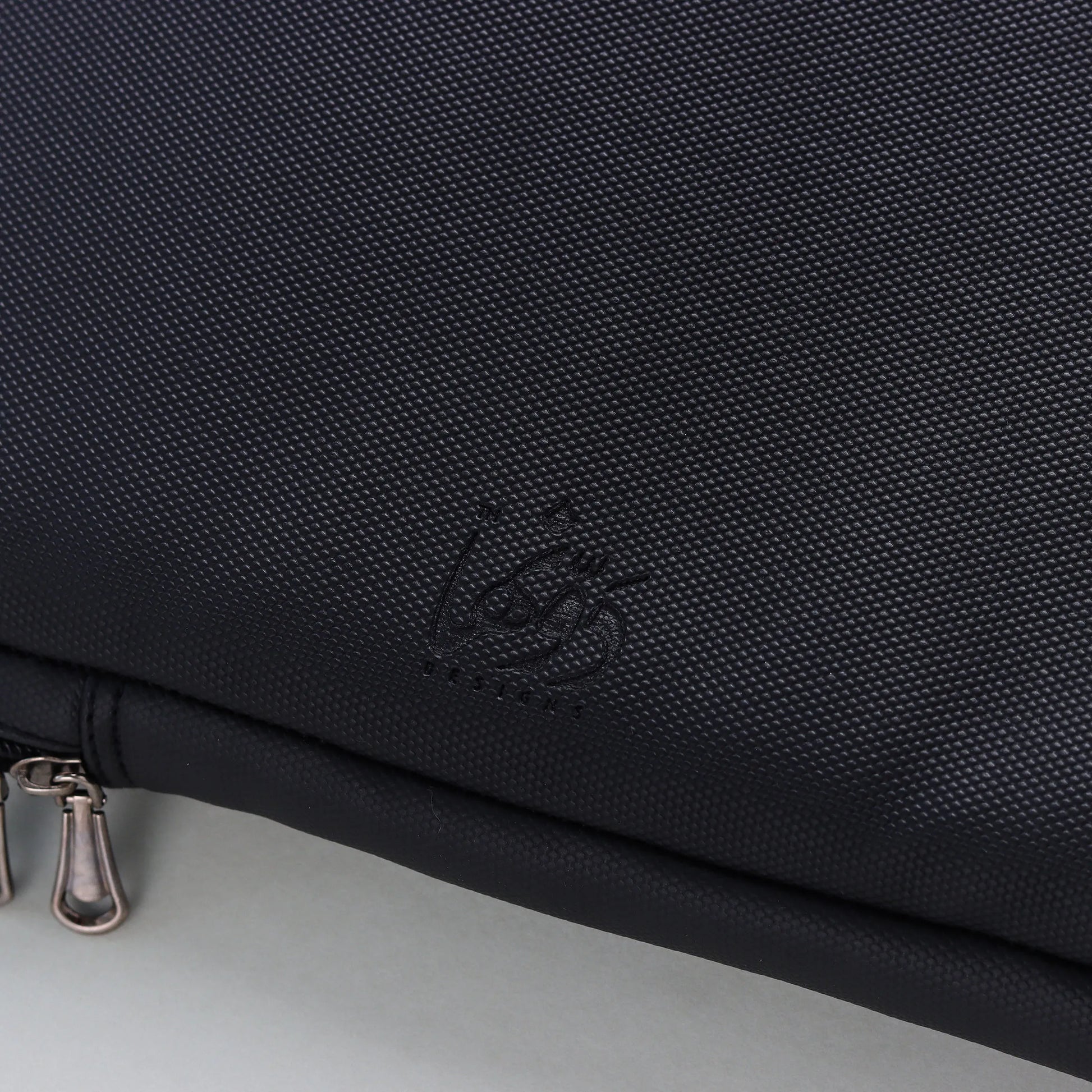 Hand Laptop Sleeve | Black Dawenha | دونها