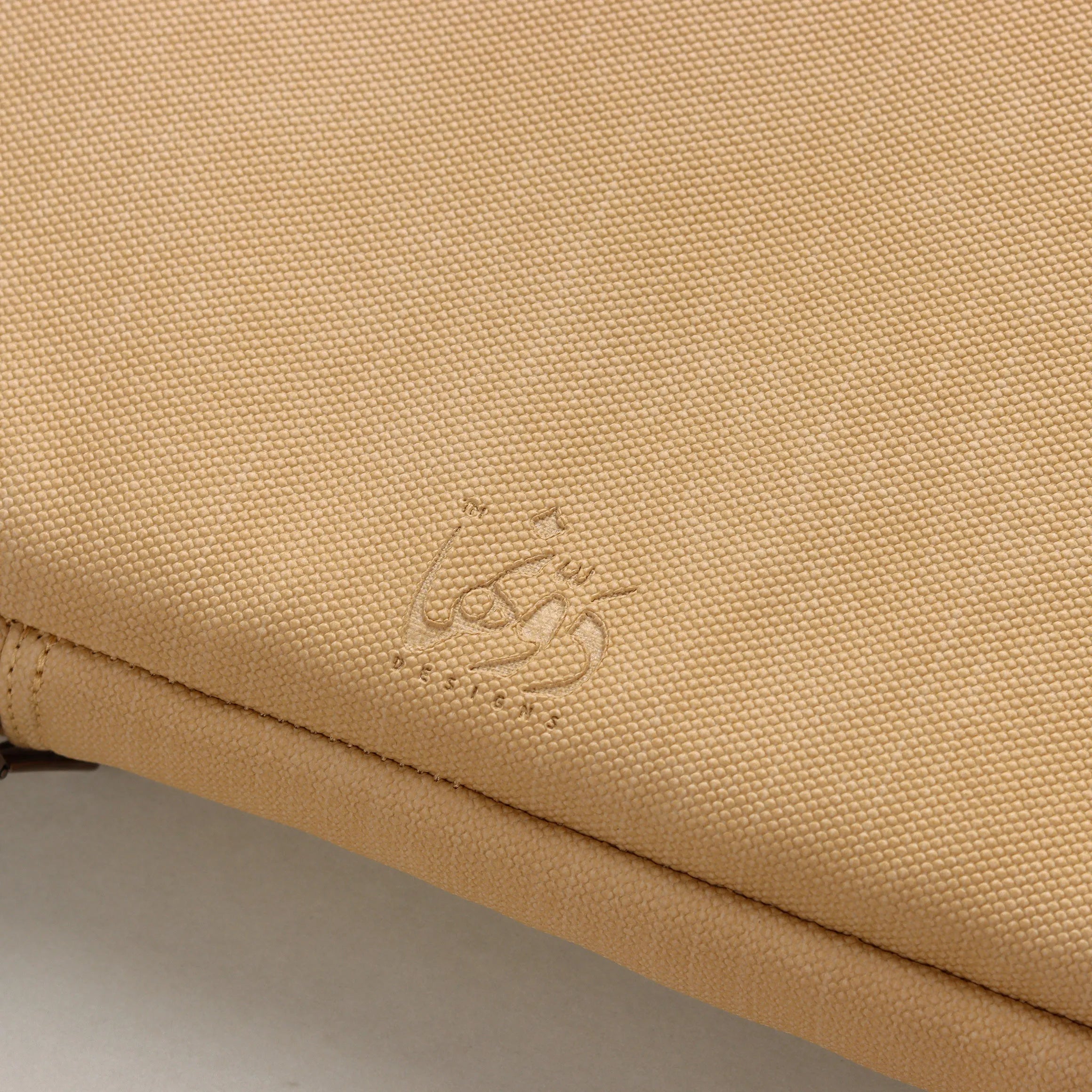 Hand Laptop Sleeve | Latte Dawenha | دونها