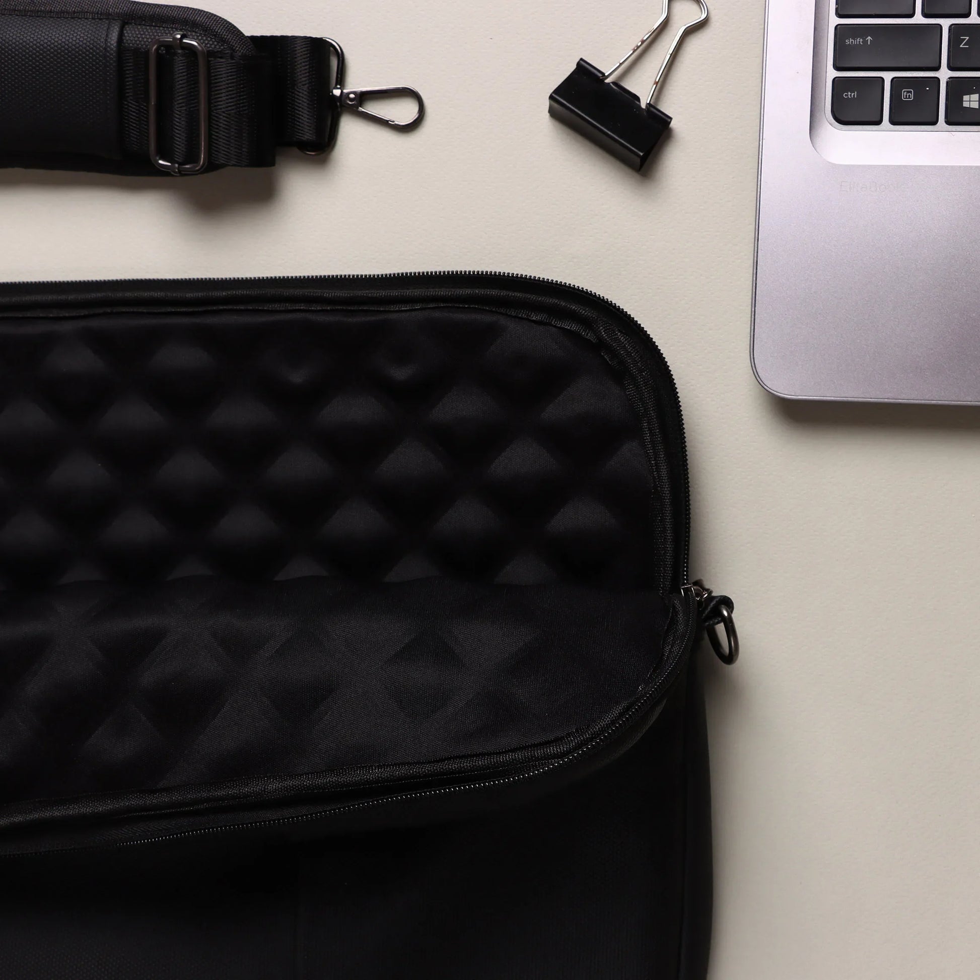 Shoulder Laptop Sleeve | Black Dawenha | دونها