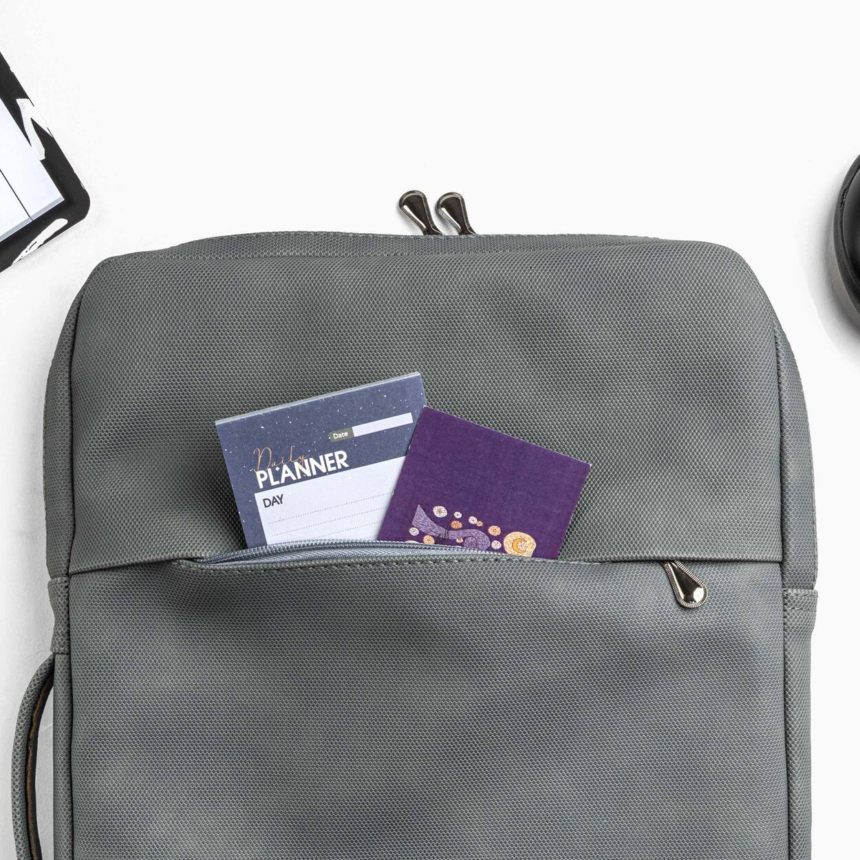 Hand Laptop Sleeve | Grey Dawenha | دونها