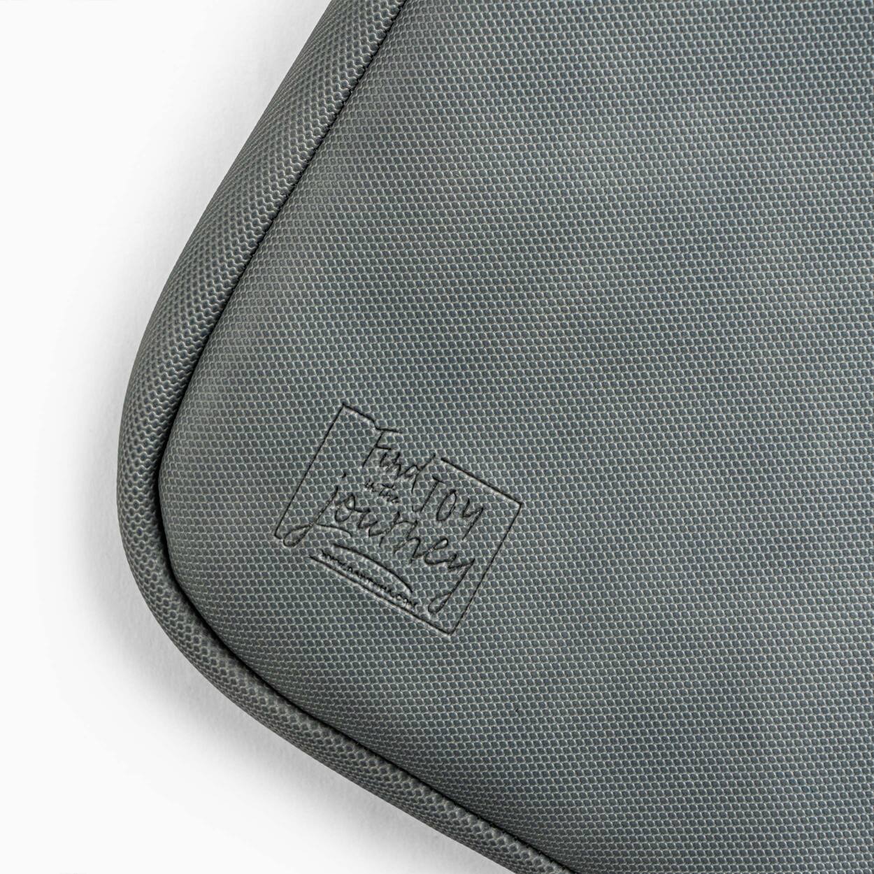 Hand Laptop Sleeve | Grey Dawenha | دونها